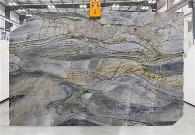 modrá   bouře   křemen